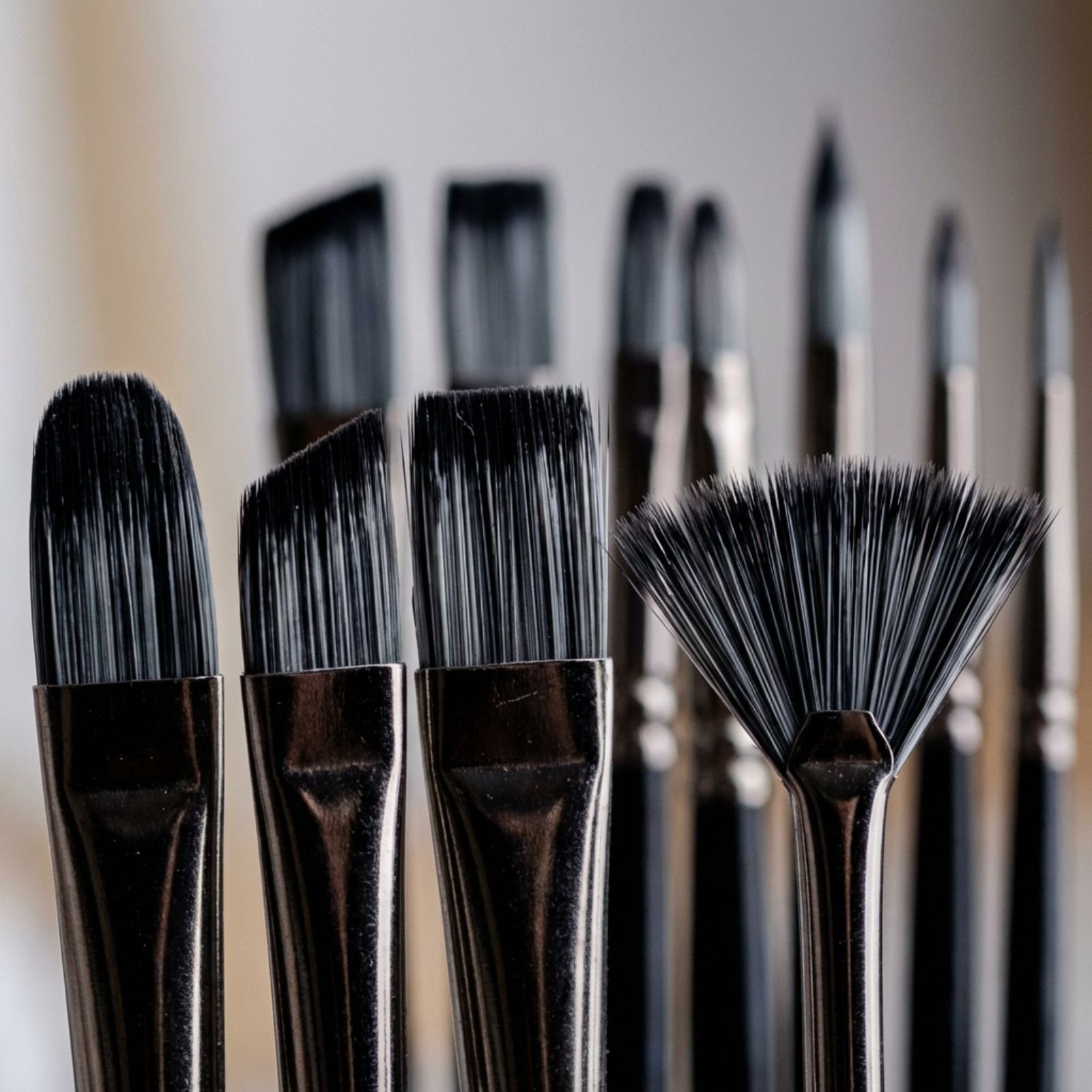 Pędzle malarskie syntetyczne włosie z bliska